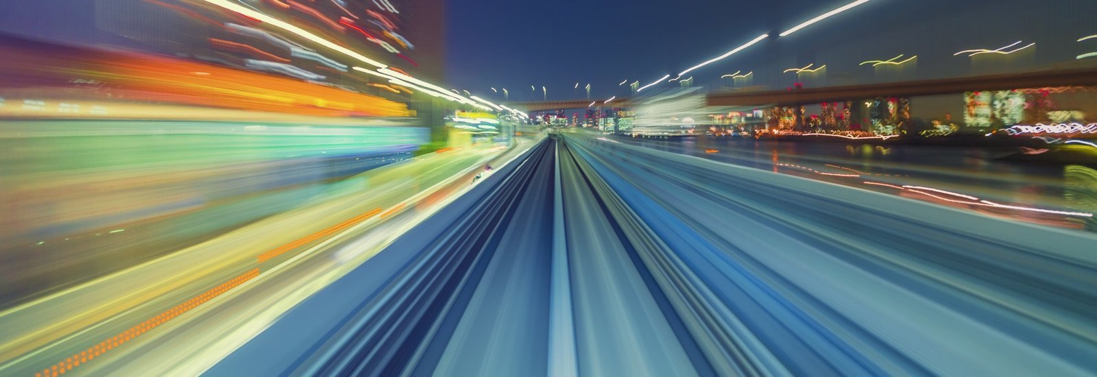 Stockfotografie High-Speed-Technologie-Konzept über eine Tokyo-Schwebebahn